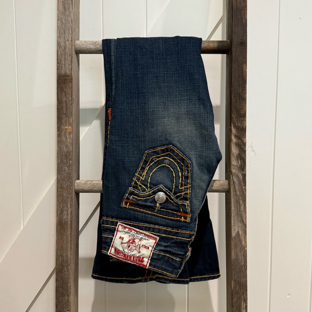 True Religion | Women’s JOEY Super T Boot Cut Jeans | Thick Stitching
